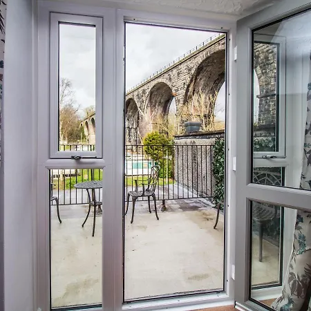 The Old Tanyard 펜션 잉글턴